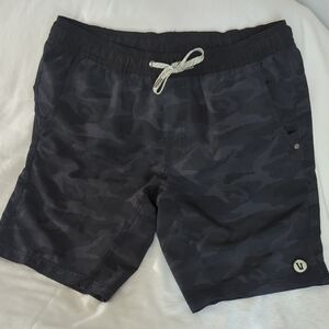 Vuori Men's Kore Short - Black Camo - Lined Athletic Workout Shorts - Size M